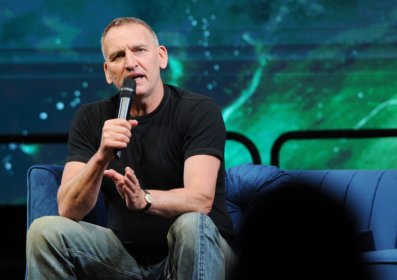 "Doctor Who" actor Christopher Eccleston during his Q&A at Phoenix Fan Fusion 2023.