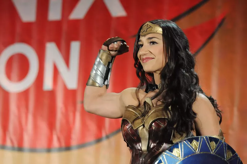 Image: An awesome-looking Wonder Woman costume at Phoenix Comicon 2017.