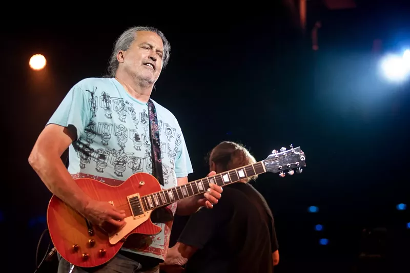 Image: The Meat Puppets' Curt Kirkwood rocks the Hall of Fame show at Celebrity Theatre