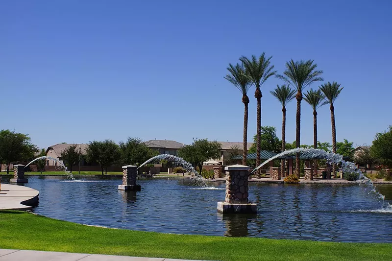 Image: a lake in maricopa, arizona
