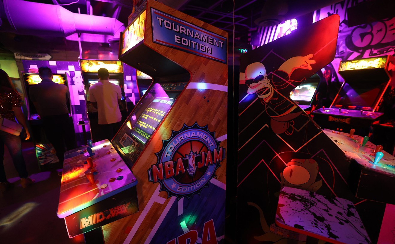 These Downtown Phoenix nightspots cater to the retro gaming crowd