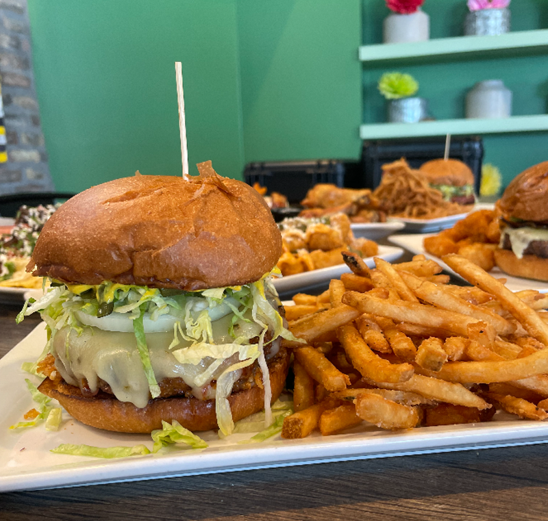 Image: Hamburguesas Y Cervezas is one of the many metro Phoenix restaurants that have recently closed.