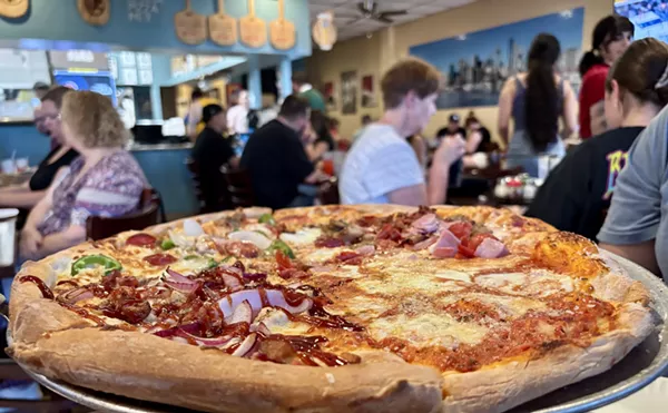 Image: This Mesa pizzeria is a viral sensation. We stopped by to find out why