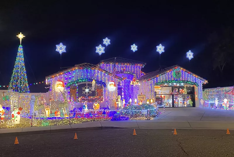 Image: Miracle on 34th Lane adorns the north Phoenix home of the MacGregor family.