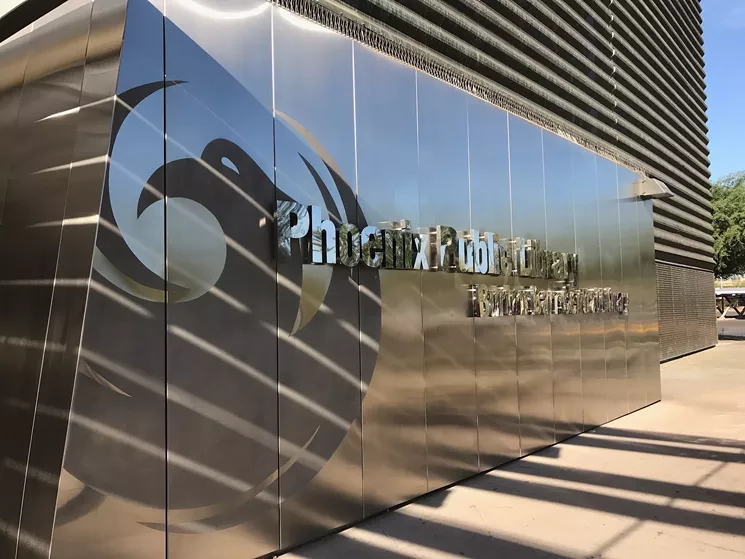Explore the new temporary Phoenix Public Library branch at Park Central Mall. - LYNN TRIMBLE