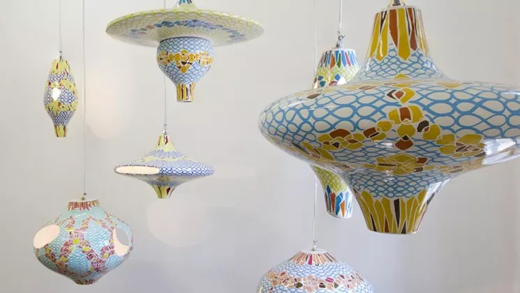 Jorge Pardo, Untitled, 2014. Seven hand-painted ceramic light fixtures, dimensions variable. - COURTESY OF THE ARTIST AND CERAMICA SURO