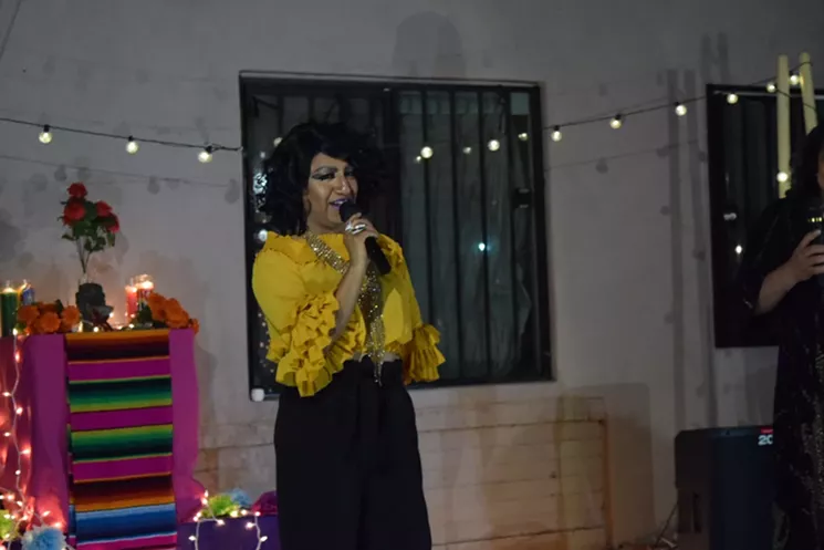Dago Bailon introduces performers. - ANGELICA CABRAL