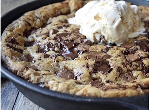 Look forward to this turtle skillet cookie with ice cream. - CHIC CHEF CO.
