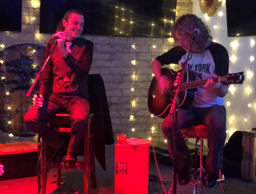 Kevin Michael Prier of The Real Fakes (left) and Josh Kennedy of The Black Moods play an acoustic set at Boondocks in Tempe. - JENNIFER GOLDBERG