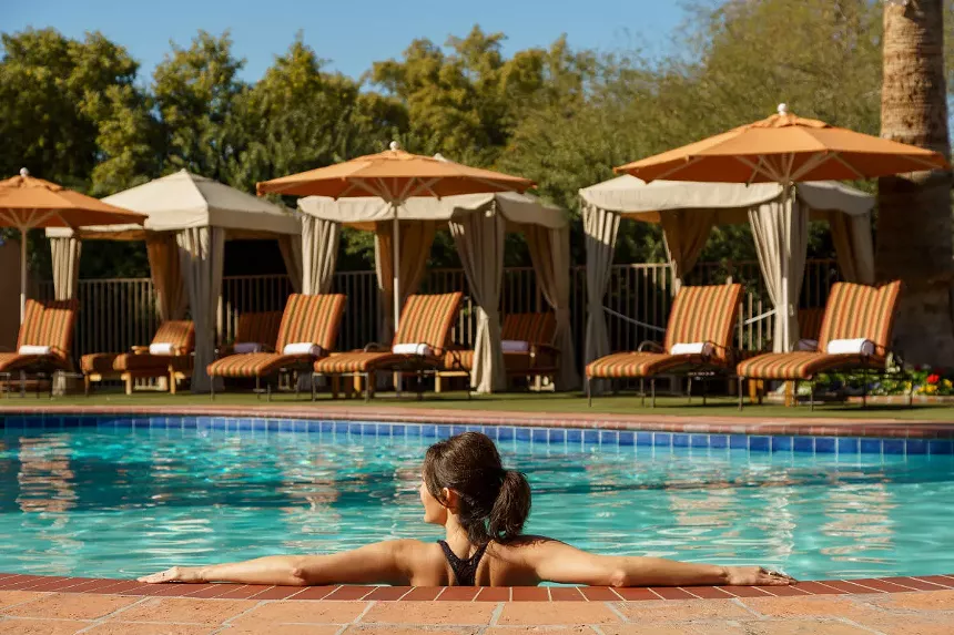 The pool at the Hermosa Inn. - HOSTEL HERMOSA