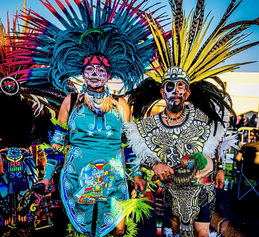 Azteca dancers  at Dia de los Muertos festival