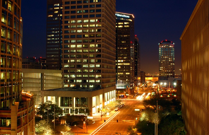 an eastward view of Washington Street in Phoenix in 2005