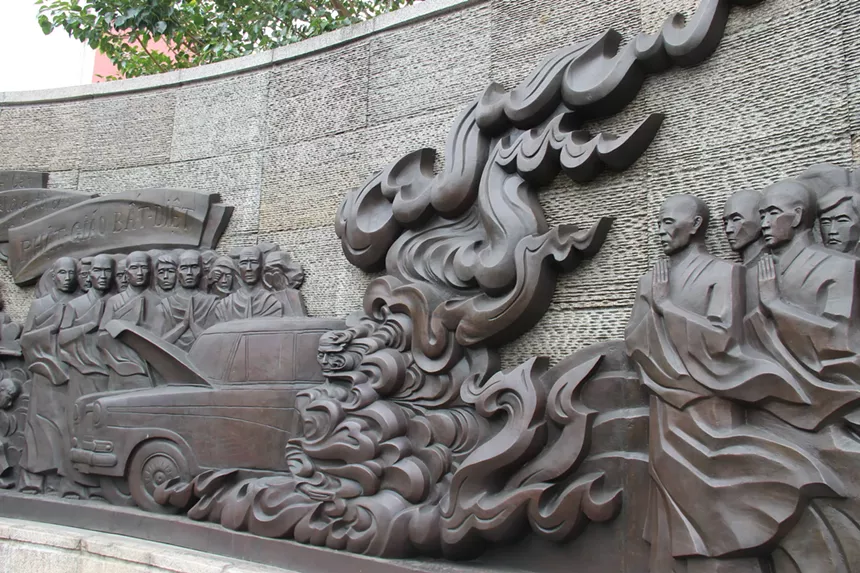 a memorial of the buddhist month who set himself on fire in 1963