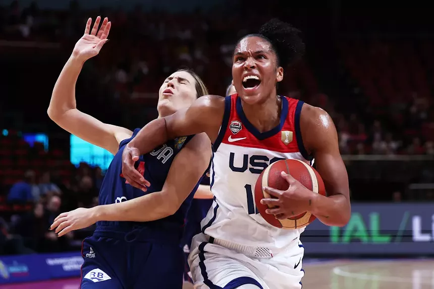 alyssa thomas during a Team USA basketball game