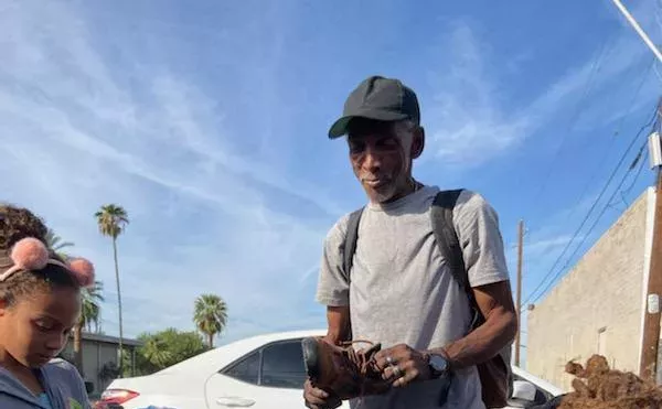 Pot Growers Dig into Food for the Homeless in Phoenix