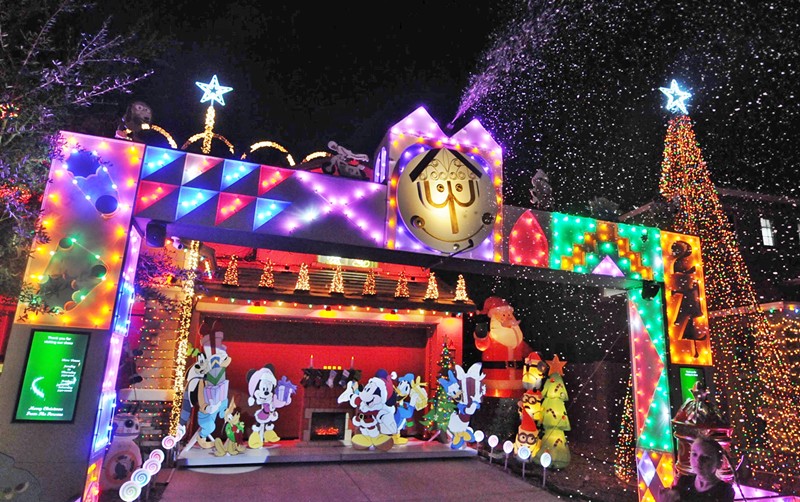 Dream Center Phoenix Christmas Show 2022 Metro Phoenix's Best Holiday Light Displays In 2021 | Phoenix New Times