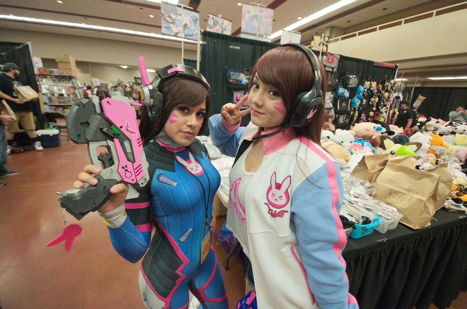 From panels to cosplay to art, thousands of fans find community at Anime  Expo - Daily Bruin