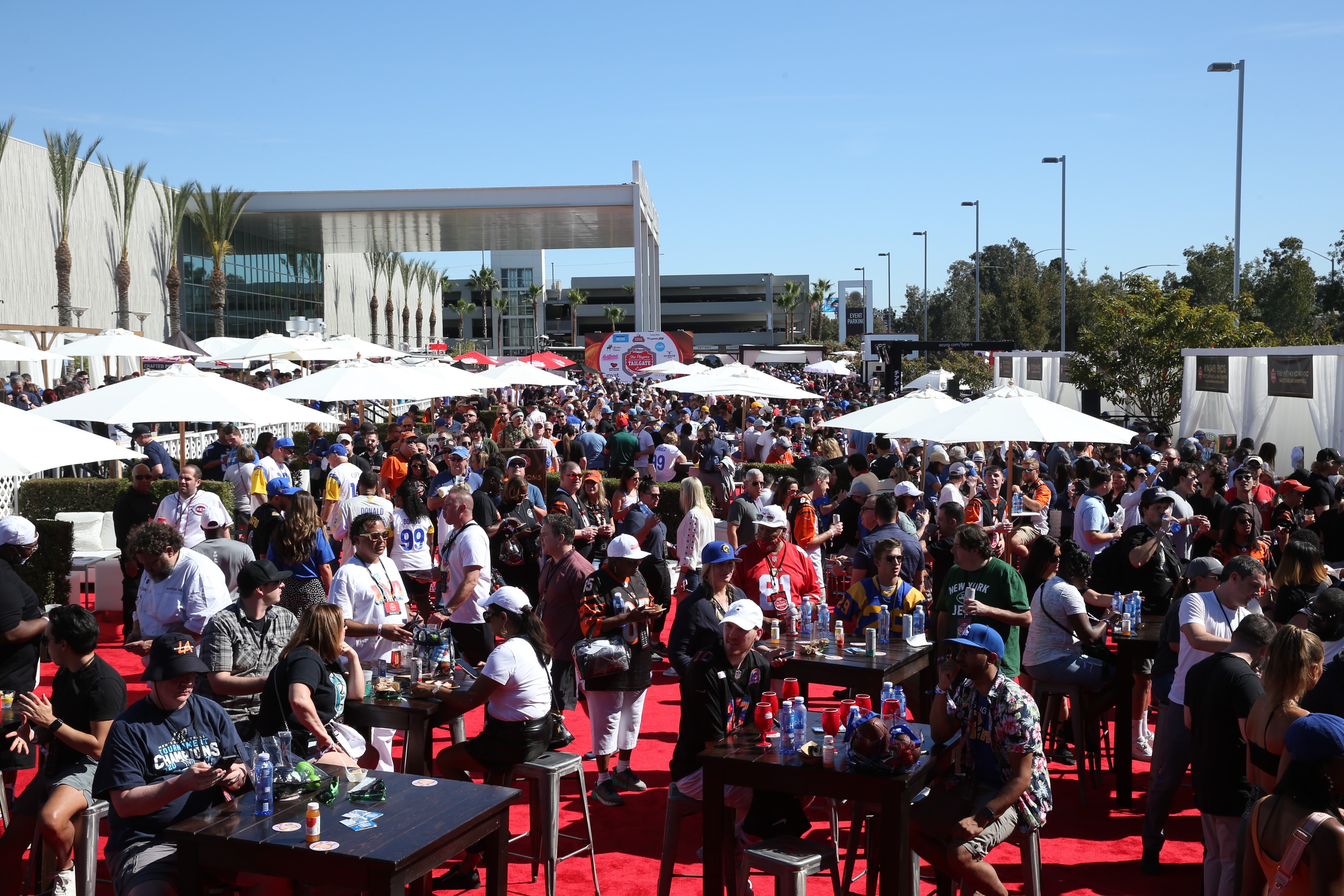 Guy Fieri Is Hosting A Free Super Bowl LVII Tailgate