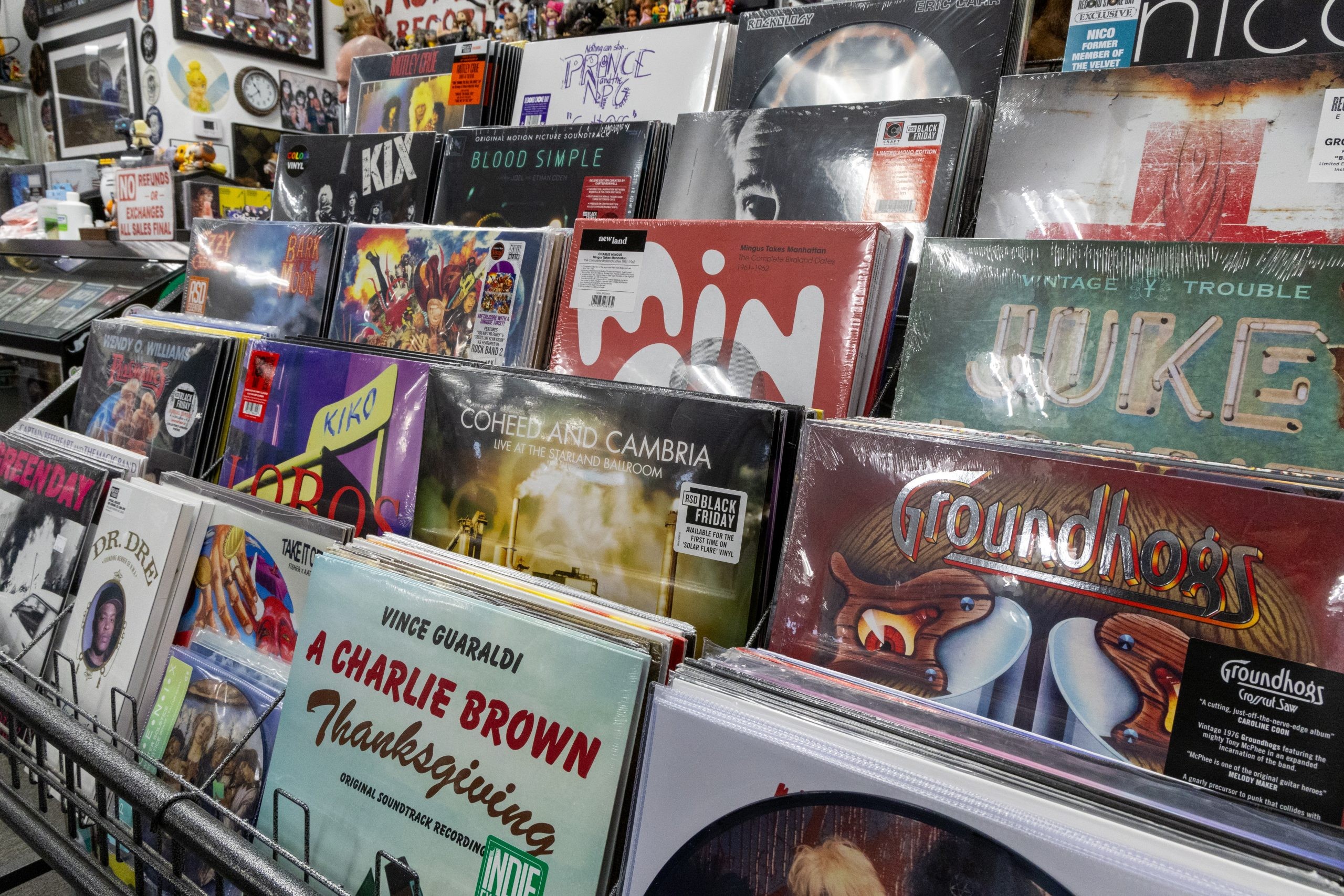 Vinyl, CD listeners feel connected through physical media 