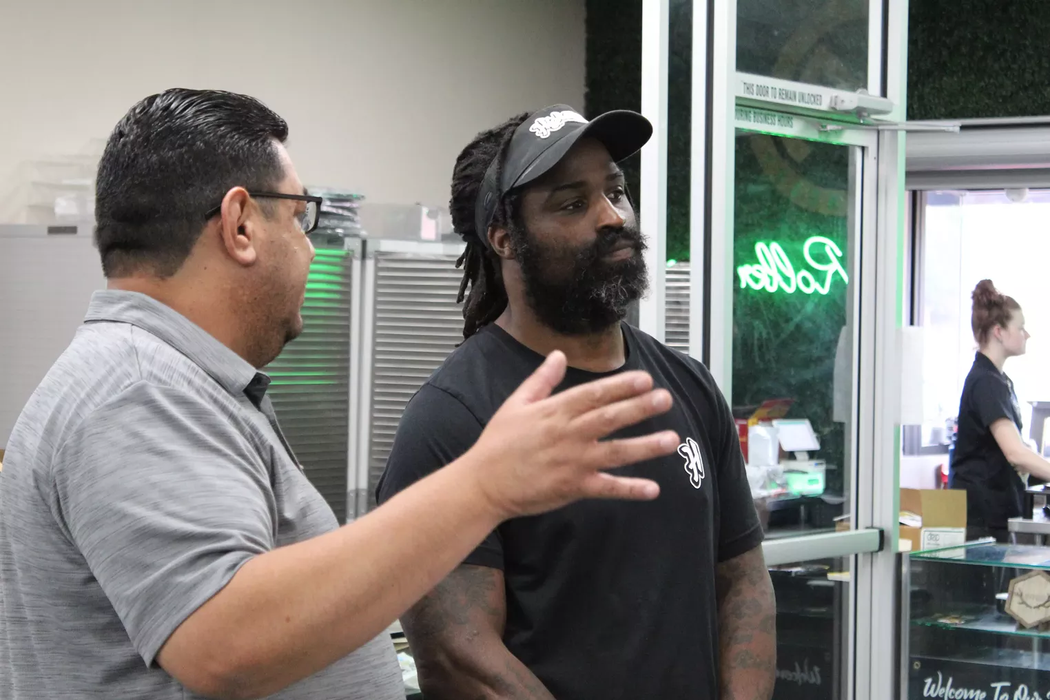 Heismann Winner Ricky Williams Visits The Mint Dispensary Phoenix New