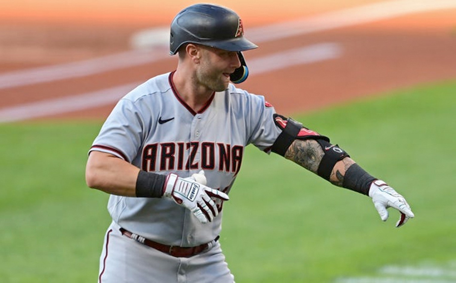 Corbin Burnes regained his form and dominated the Diamondbacks