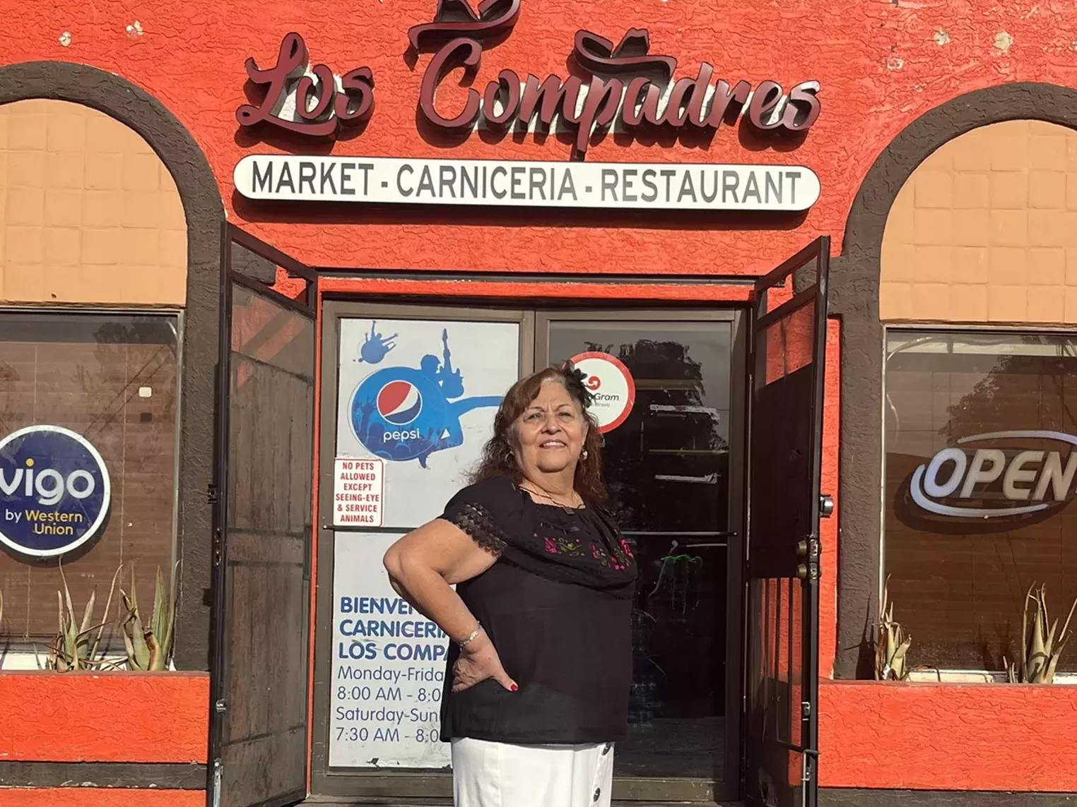 Los Compadres Carniceria serves the flavors of Mexico in West Phoenix