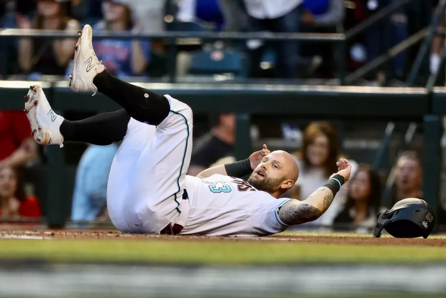 Diamondbacks miss a signal, drop World Series Game 3 at Chase Field - Vimarsana News
