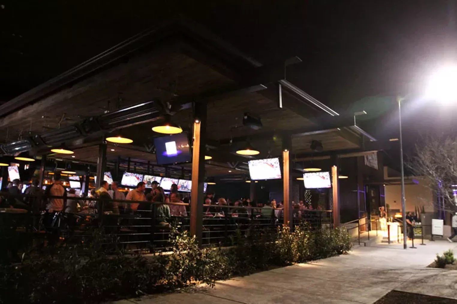 Bottled Blonde Pizzeria and Beer Garden Grand Opening in Scottsdale, 1