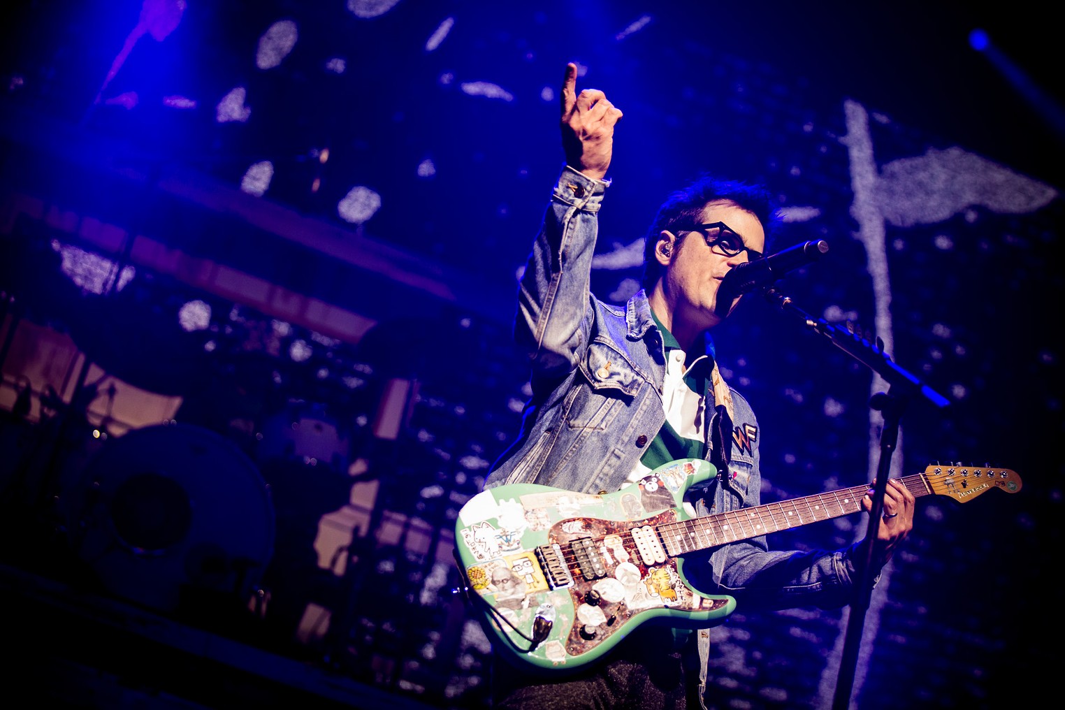 Weezer and Panic! at the Disco Brave the Rain for Rockin' Outdoor Show