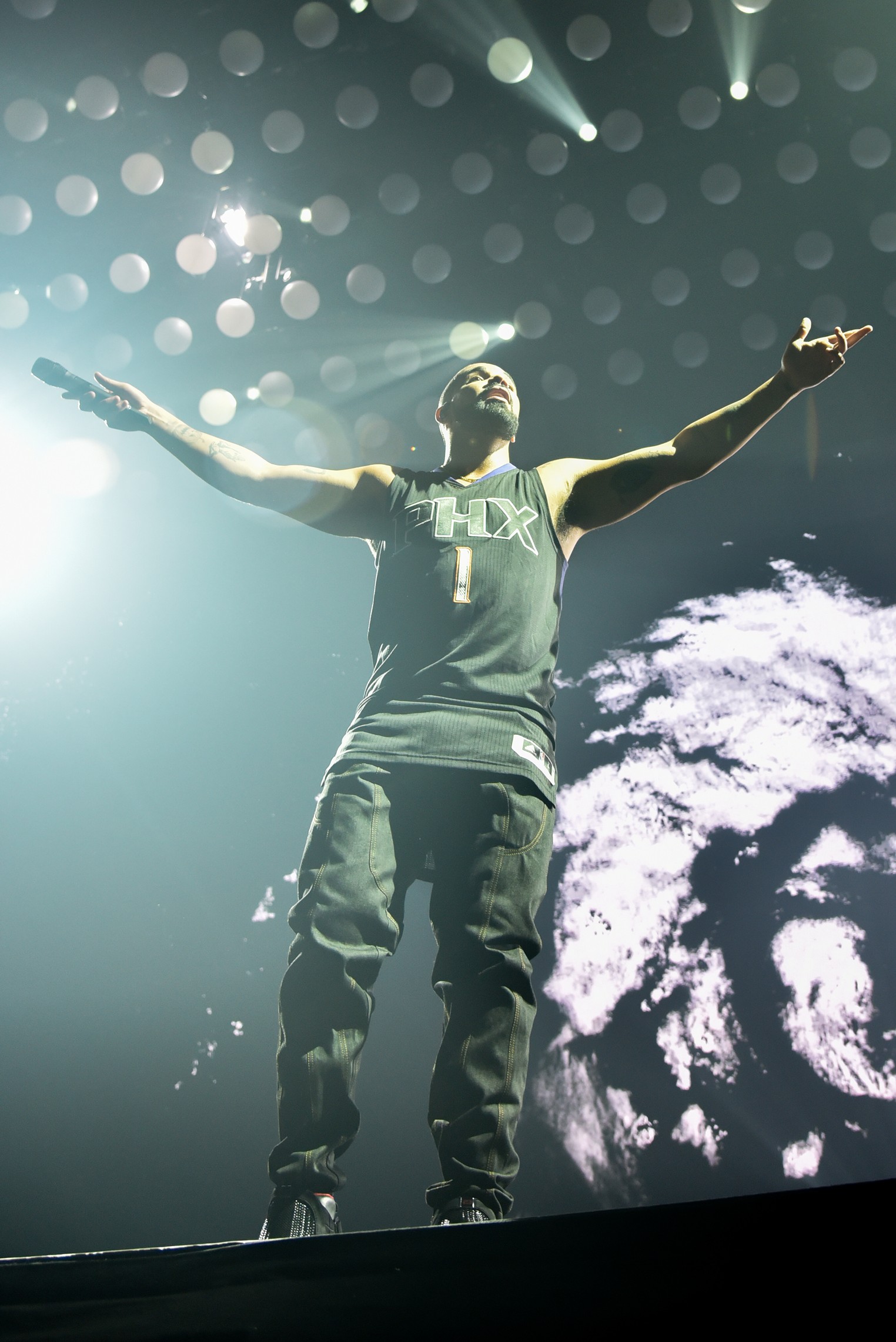 Drake and Future Bring Their Summer Sixteen Tour to Phoenix Phoenix