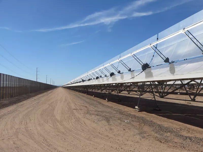 Image: Solana focuses the sun's energy on pipes that contain heat transfer fluid. This volatile fluid routinely leaks and spills at the 1,920-acre plant, creating air pollution.
