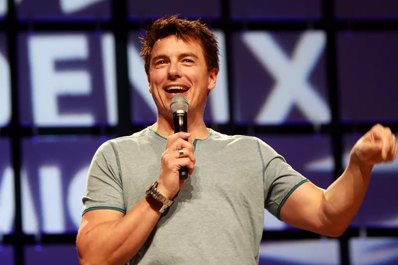 Image: John Barrowman at Phoenix Comicon (now Phoenix Fan Fusion) in 2013.