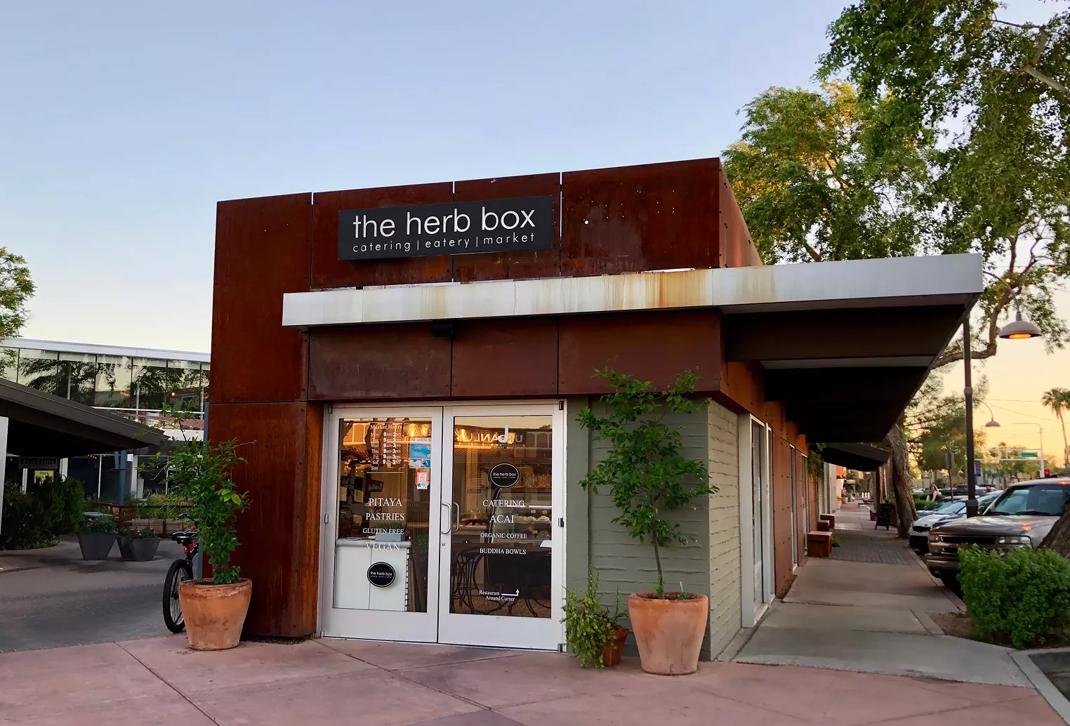 Visual Aid Fifth Avenue Shops and Southbridge in Scottsdale Phoenix