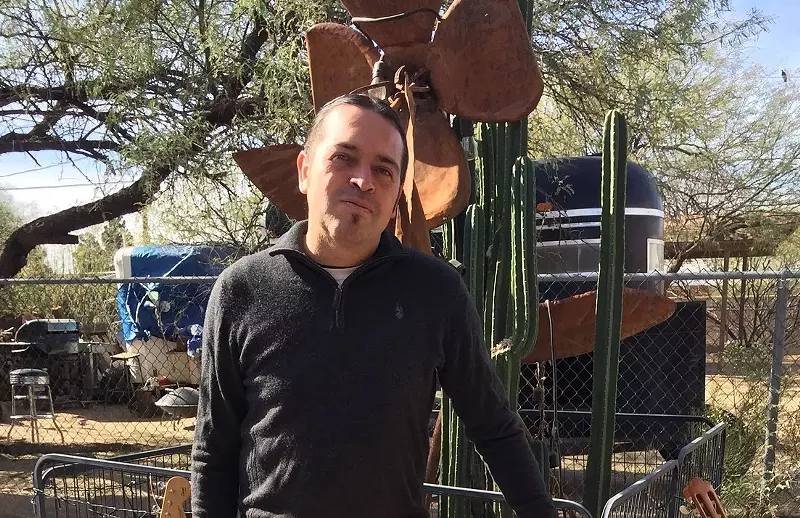 Image: Talking gear with Tucson musician Enrique "Kiki" Castellanos.