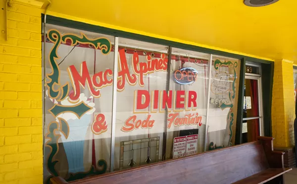 Image: What to order at the 'most iconic' old-school diner in Phoenix
