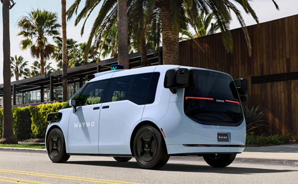 Image: What’s up with the new blue Waymo vans in Phoenix?