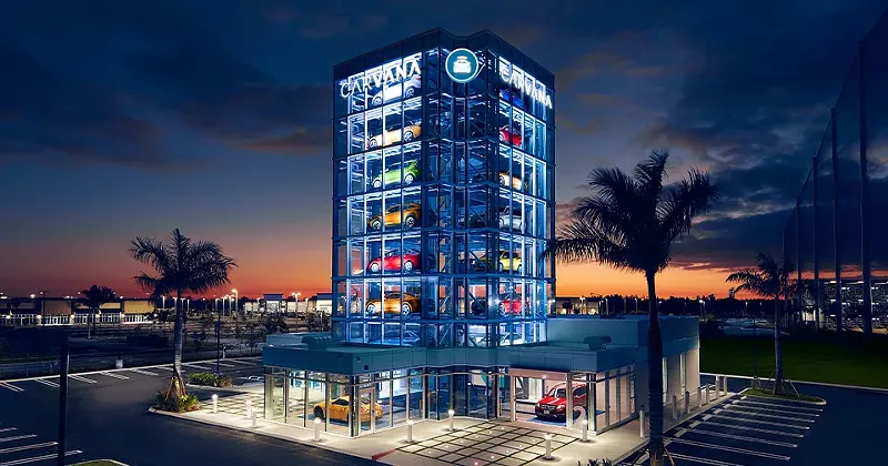 Image: Tempe-based Carvana Co. announced it would slash its workforce by 12 percent on Tuesday morning, laying off 2,500 employees.