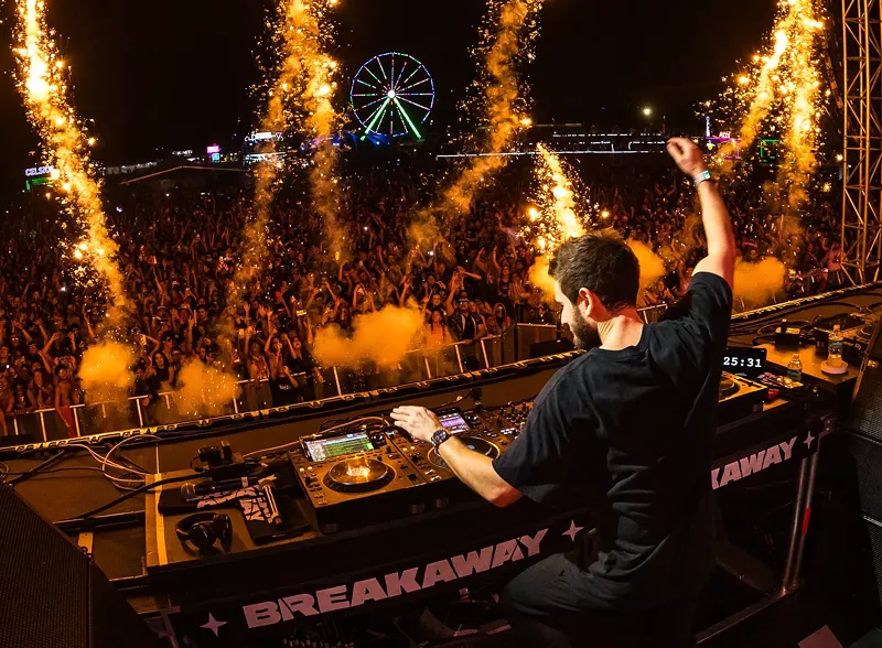 Image: One man performs in front of a crowd